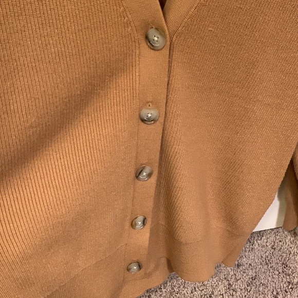 Aritzia | NEW Babaton Tan Cardigan - Picture 3 of 10